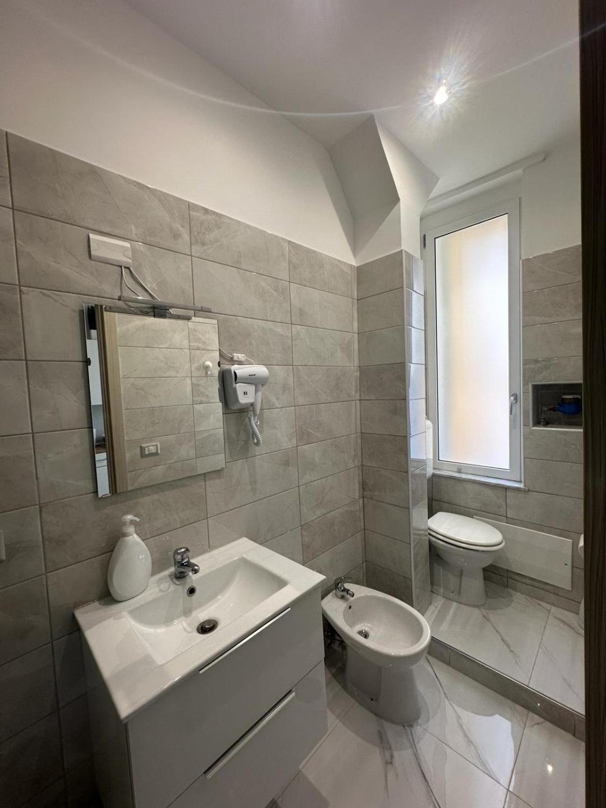 M2 Apartment نابولي المظهر الخارجي الصورة