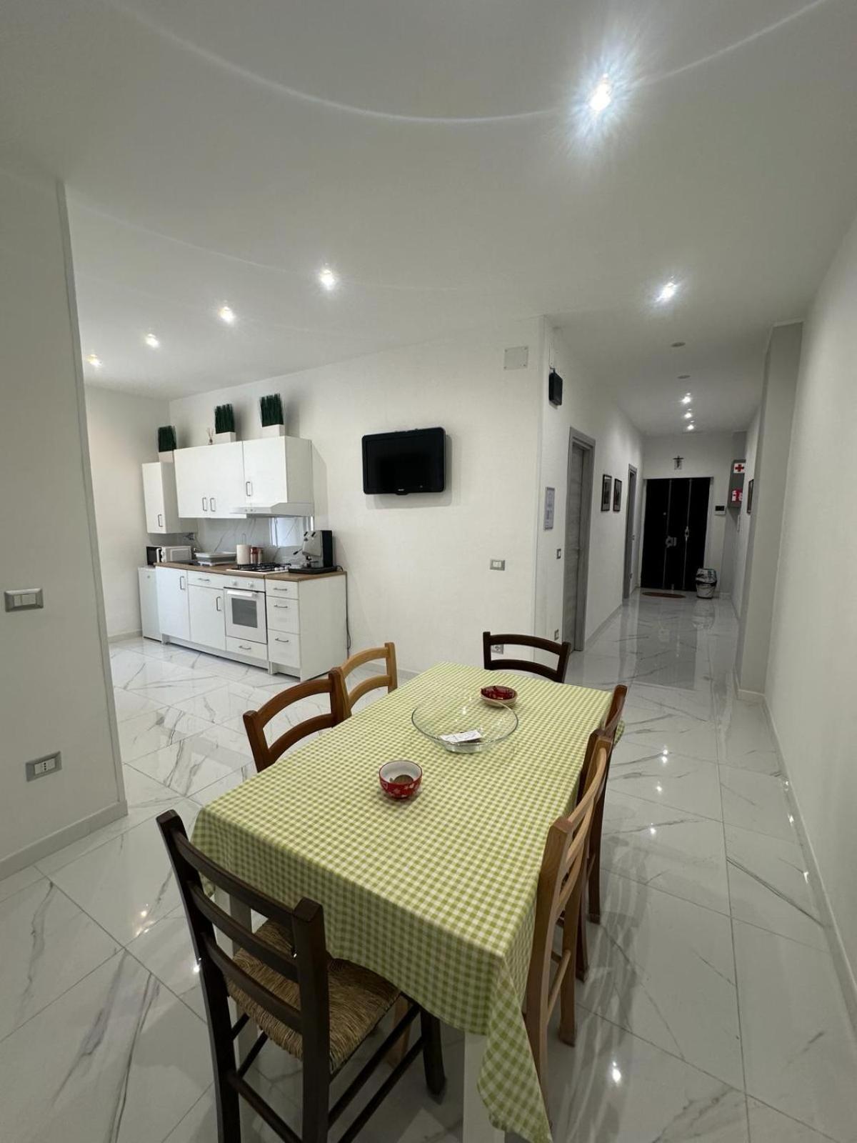 M2 Apartment نابولي المظهر الخارجي الصورة