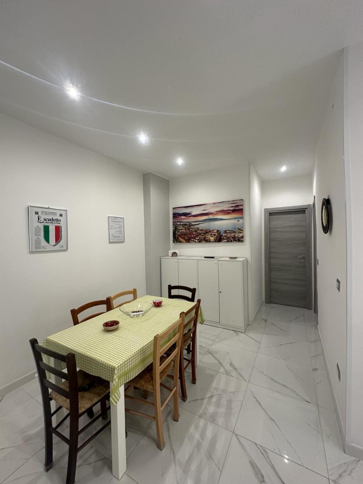 M2 Apartment نابولي المظهر الخارجي الصورة