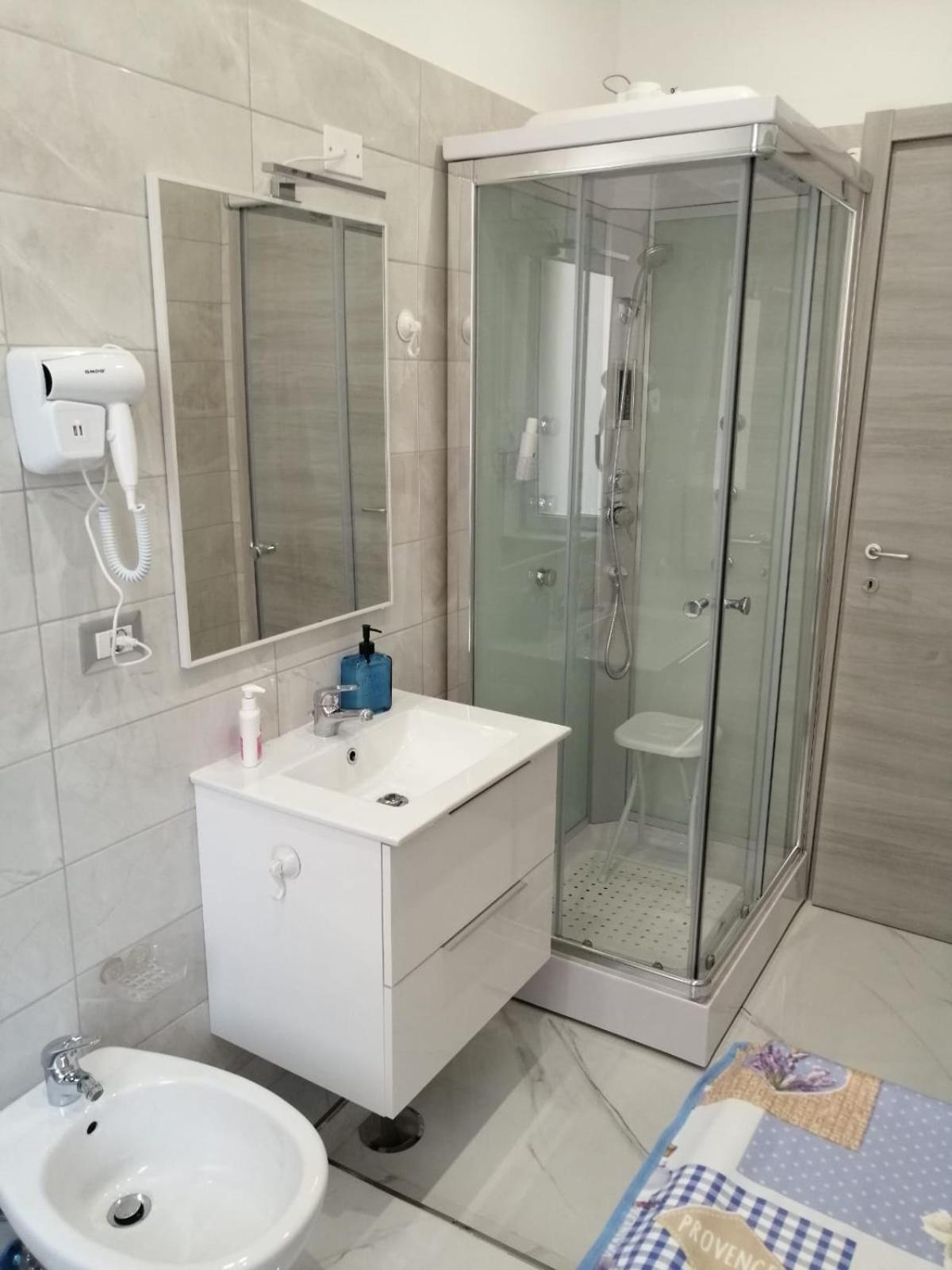 M2 Apartment نابولي المظهر الخارجي الصورة