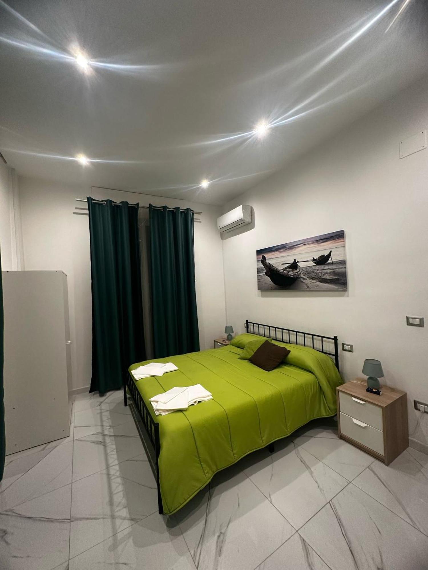 M2 Apartment نابولي المظهر الخارجي الصورة